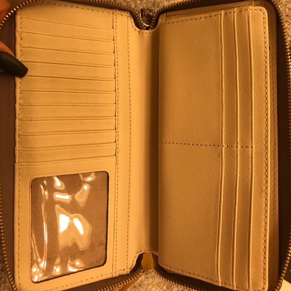 Michael Kors purse and wallet - Picture 8 of 8